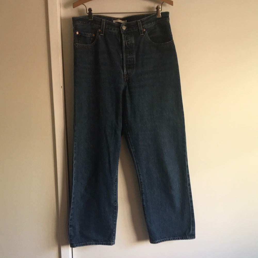 Levi’s ribcage straight in Noe Dark Mineral. Size 31W x 29L.